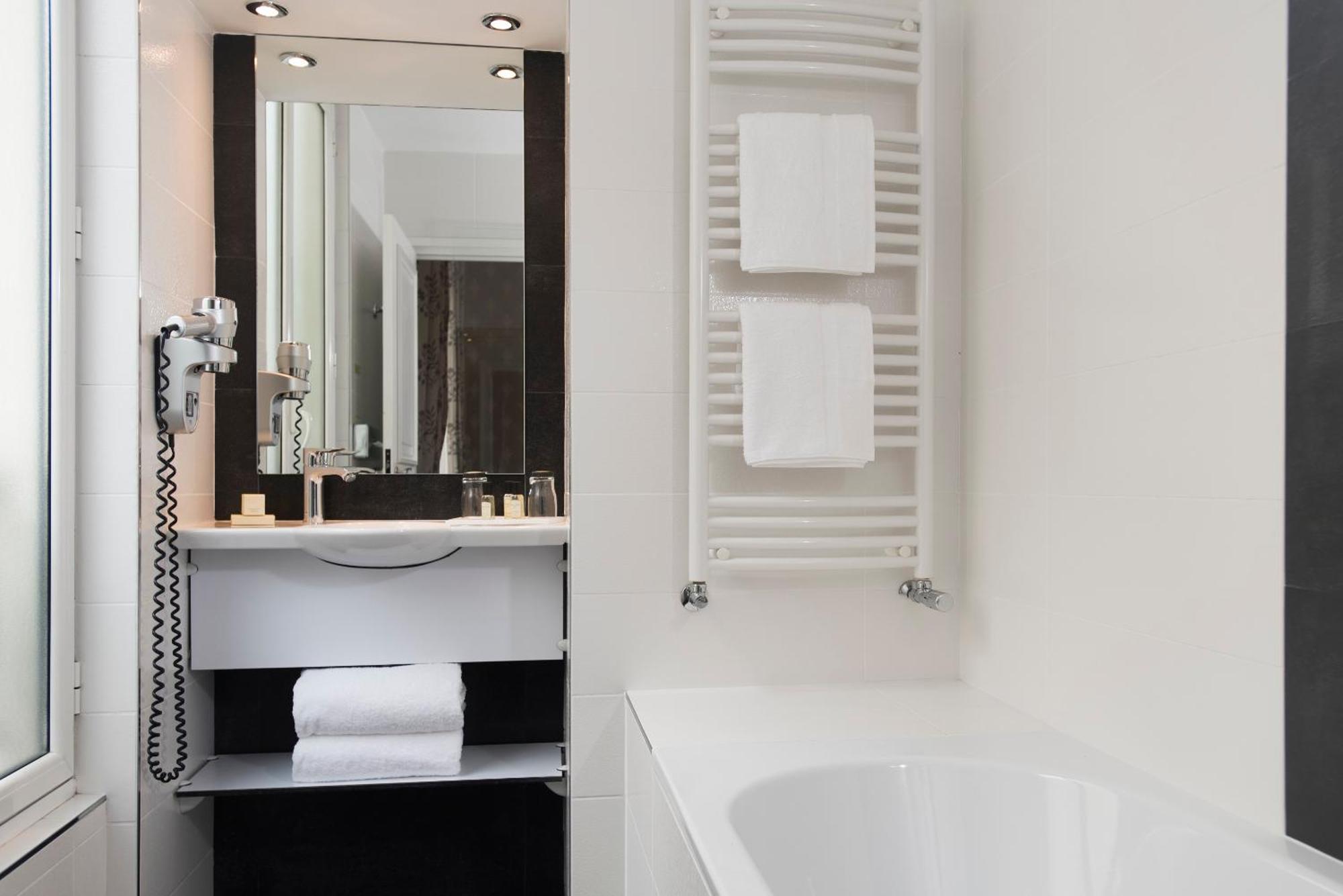 Superior Double or Twin Room,1224496165:JPEG